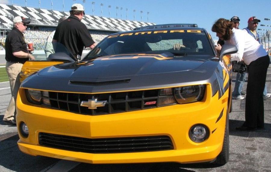  Chevrolet Camaro Daytona 500 Pace Car 2009 года  (фото 2 из 18)